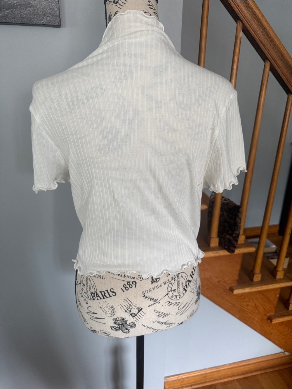 SHEIN White Ribbed Lettuce-Edge Short Sleeve Tee - Picture 2 of 3
